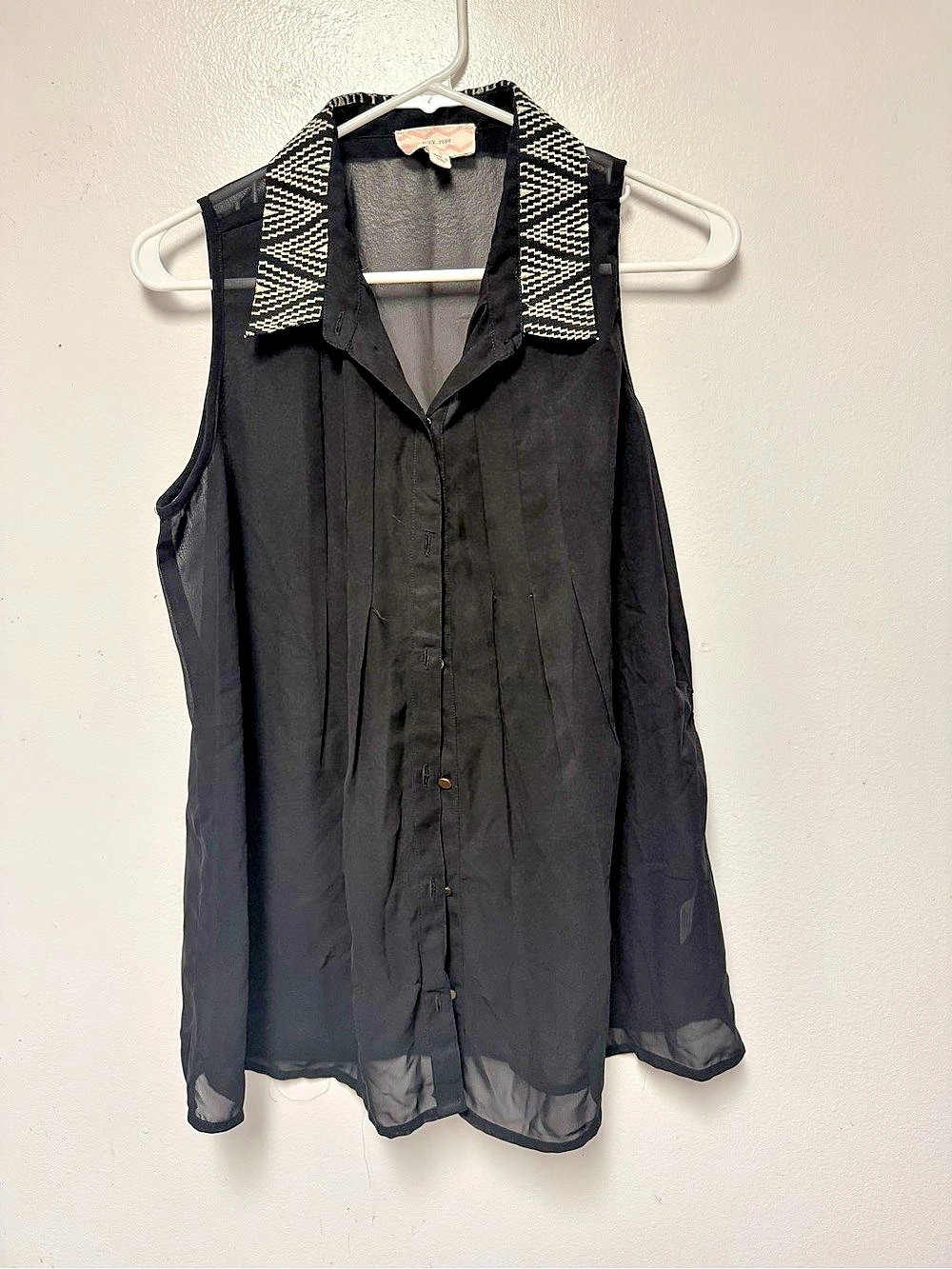 Pink Rose Black Sleeveless Blouse Like New